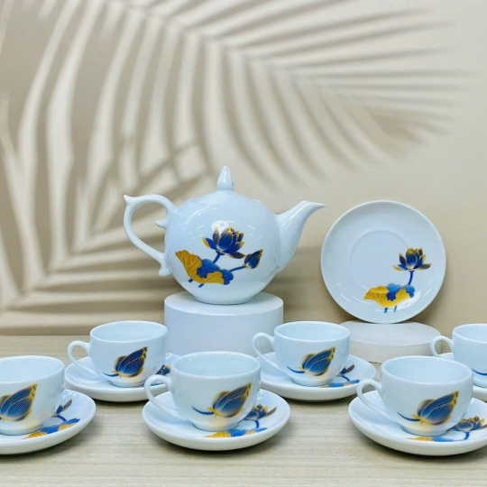 Bộ bình trà Bát Tràng mã BBT010